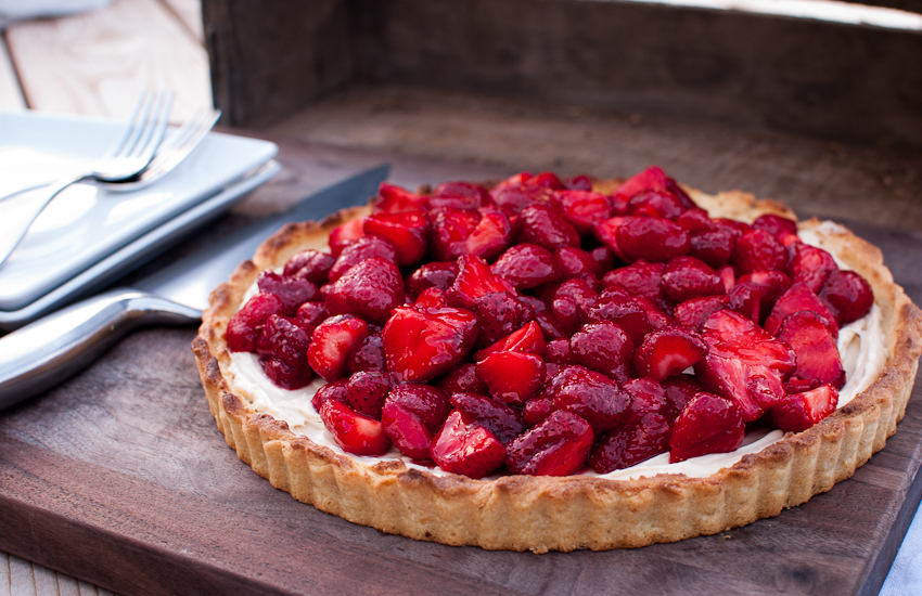 strawberry mascarpone tart