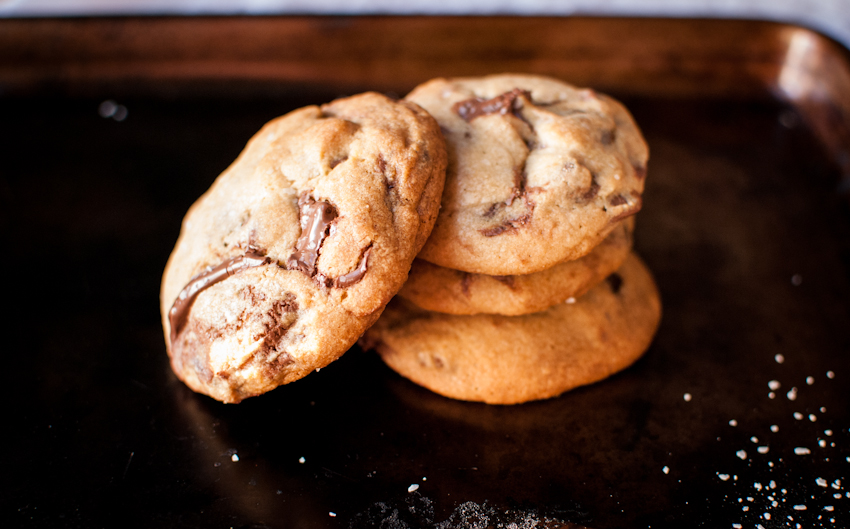 nutella filled chocolate chip cookies